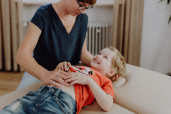 Kinder-Osteopathie Behandlung bei Osteopathie Wohlrab in Dingolfing